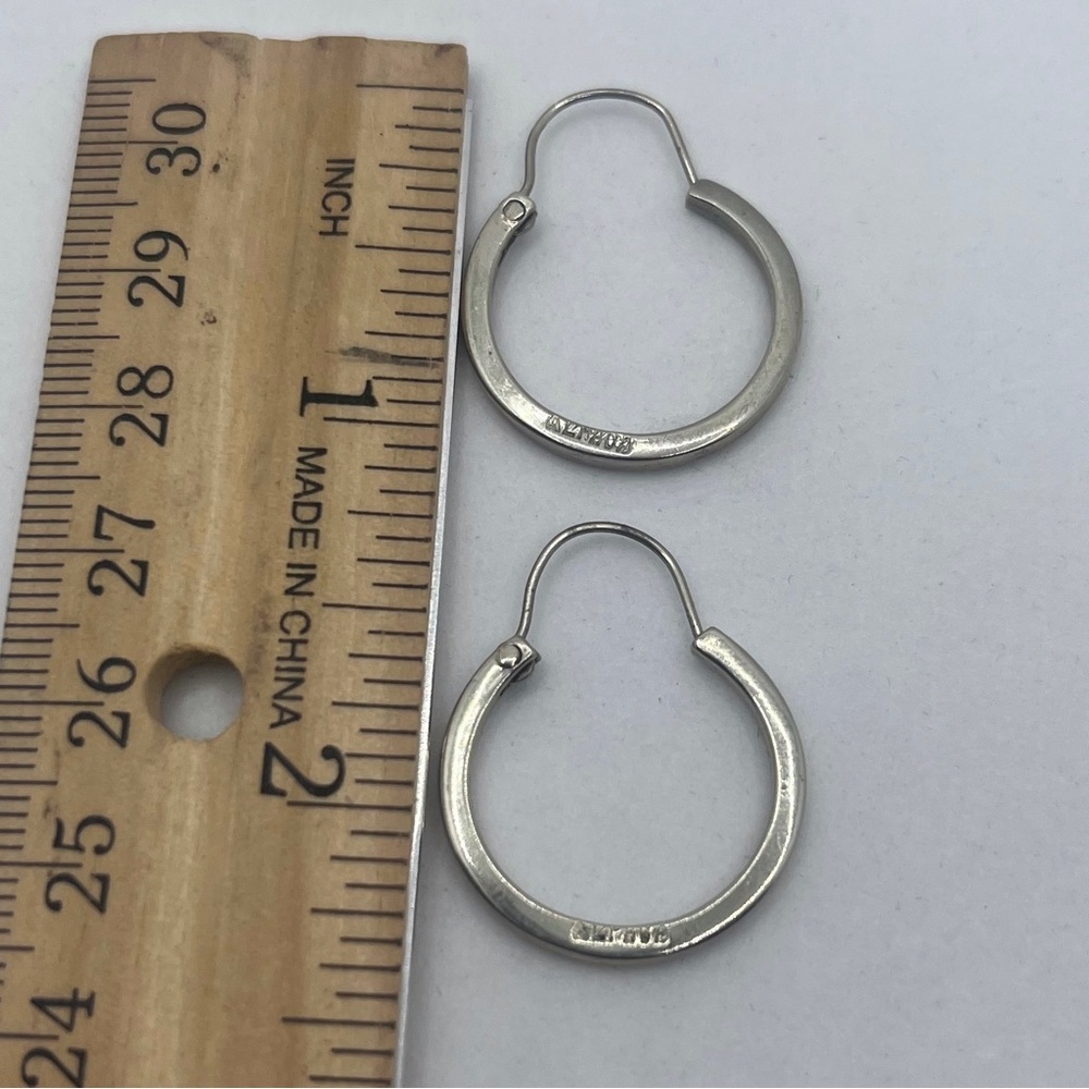 VINTAGE ALPACA Silver w/Stamp Hoop Earrings - Lightweight - Picture 3 of 6